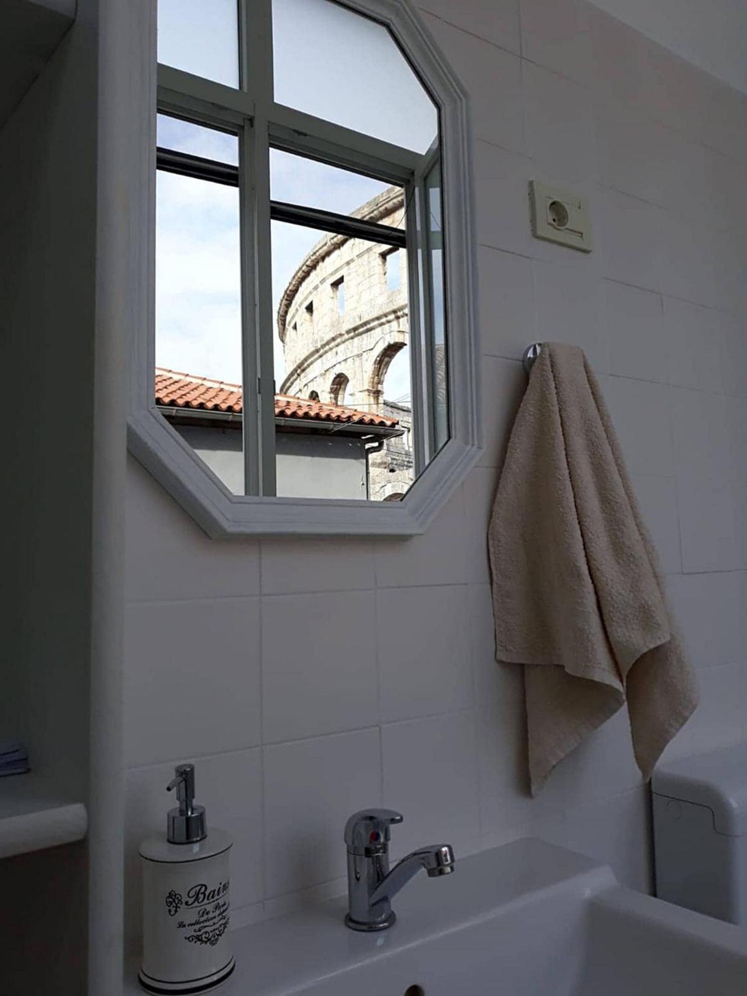 Amphiteater Art Apartman Pula Ngoại thất bức ảnh